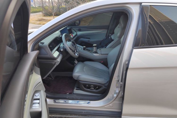 Used Denza N7 2023 Long-Range Performance Max Edition Left Front Seat