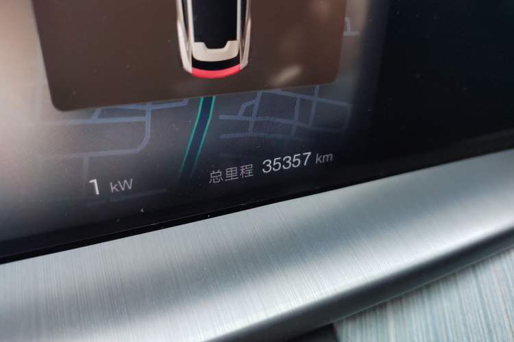 Used Denza N7 2023 Long-Range Performance Max Edition Odometer Close Up