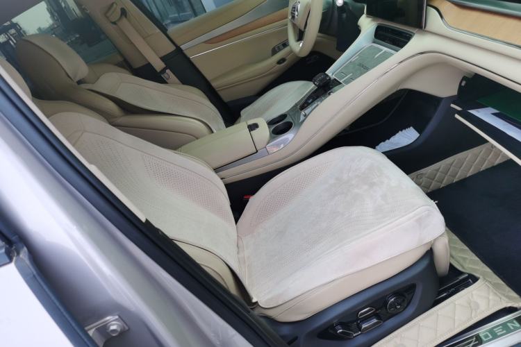 Used Denza N7 2023 with Ultra-Long Range Right Front Seat