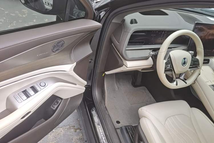 Used Denza N7 2024 630 All-Wheel Drive Intelligent Driving Max Edition Driver Seat