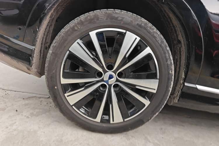 Used Denza N7 2024 702 Smart Drive Pro Edition Right Rear Wheel Hub