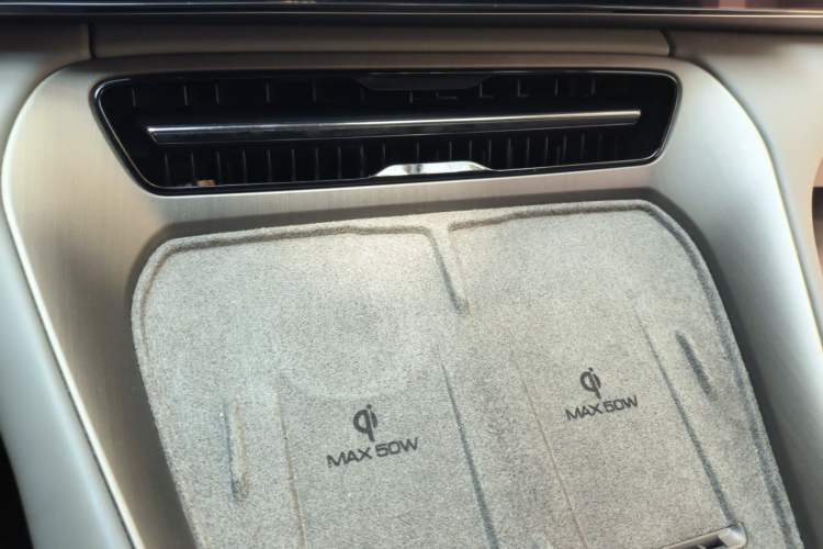 Used Denza N7 2024 550 Intelligent Driving Pro Edition Audio And AC Panel