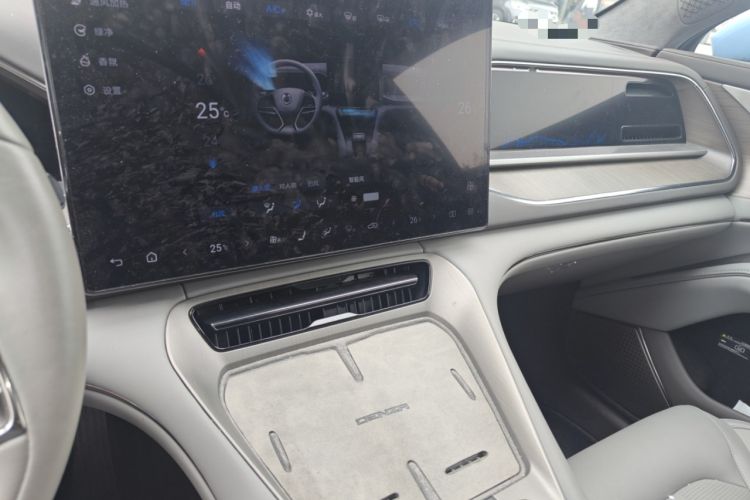 Used Denza N7 2024 630 All-Wheel Drive Intelligent Driving Max Edition Audio And AC Panel