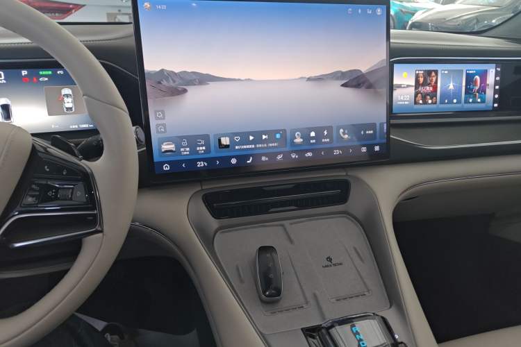 Used Denza N7 2024 630 All-Wheel Drive Intelligent Driving Ultra Version Audio And AC Panel