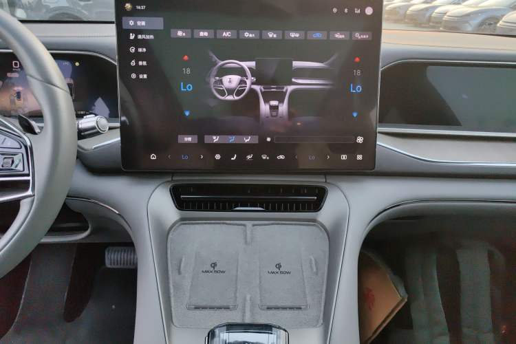 Used Denza N7 2024 630 All-Wheel Drive Intelligent Driving Ultra Version Audio And AC Panel