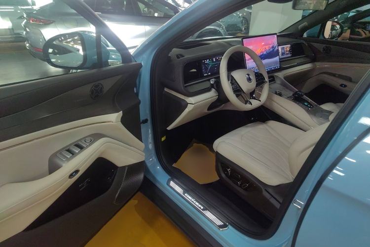Used Denza N7 2024 630 All-Wheel Drive Intelligent Driving Ultra Version Driver Seat