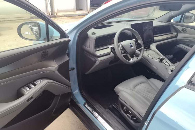 Used Denza N7 2024 630 All-Wheel Drive Intelligent Driving Max Edition Driver Seat