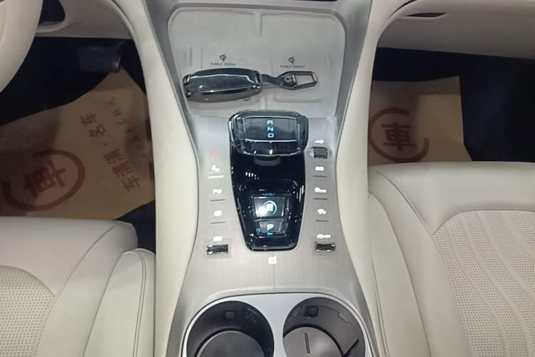 Used Denza N7 2024 630 All-Wheel Drive Intelligent Driving Max Edition Gear Lever