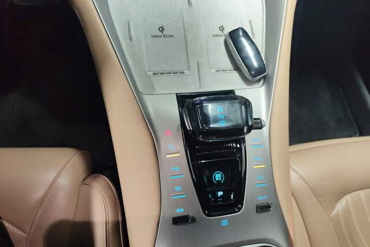 Used Denza N7 2024 630 All-Wheel Drive Intelligent Driving Max Edition Gear Lever