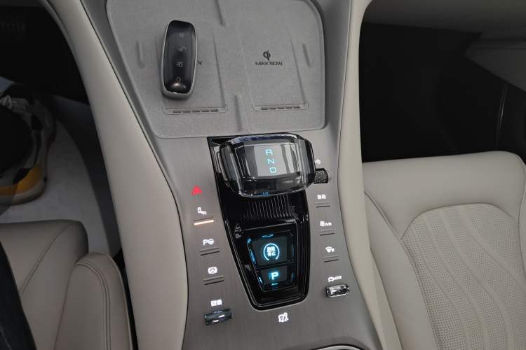 Used Denza N7 2024 630 All-Wheel Drive Intelligent Driving Ultra Version Gear Lever