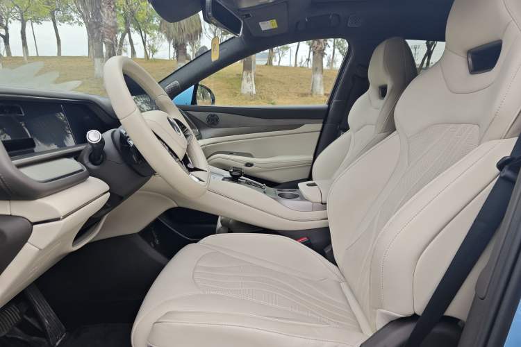 Used Denza N7 2024 630 All-Wheel Drive Intelligent Driving Max Edition Interior 1