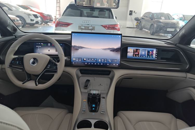 Used Denza N7 2024 630 All-Wheel Drive Intelligent Driving Ultra Version Interior 2