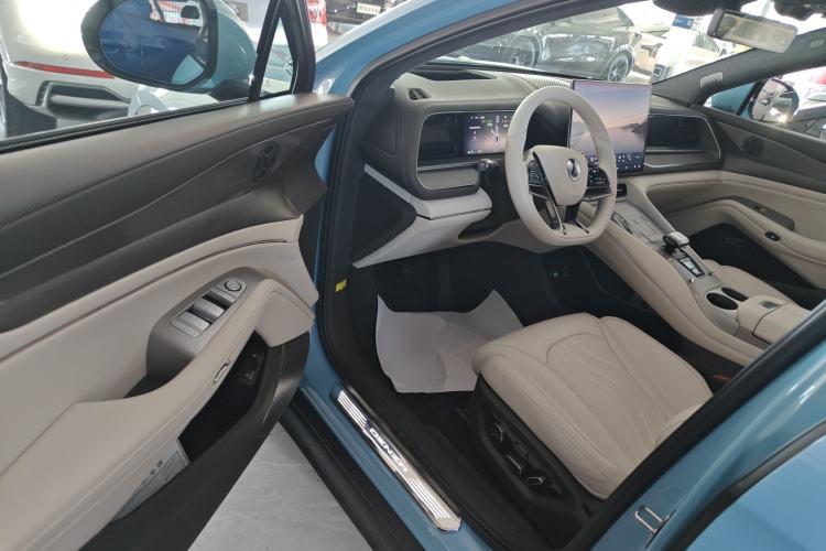 Used Denza N7 2024 630 All-Wheel Drive Intelligent Driving Ultra Version Interior 3