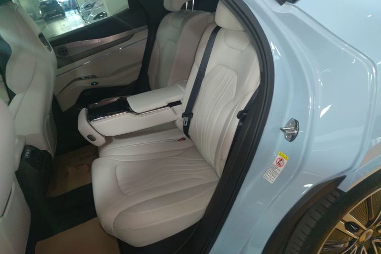 Used Denza N7 2024 630 All-Wheel Drive Intelligent Driving Max Edition Interior 4