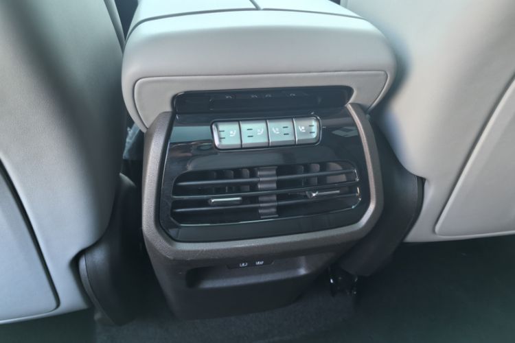 Used Denza N7 2024 630 All-Wheel Drive Intelligent Driving Max Edition Interior 5