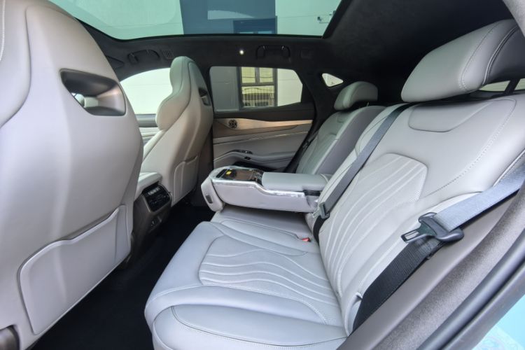 Used Denza N7 2024 630 All-Wheel Drive Intelligent Driving Max Edition Interior 6