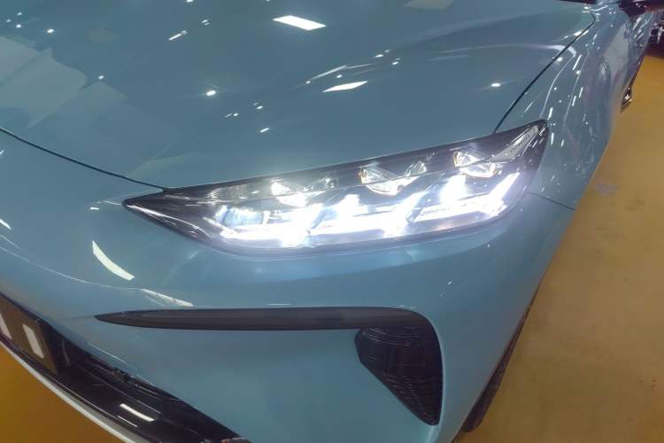 Used Denza N7 2024 630 All-Wheel Drive Intelligent Driving Ultra Version Left Front Headlight