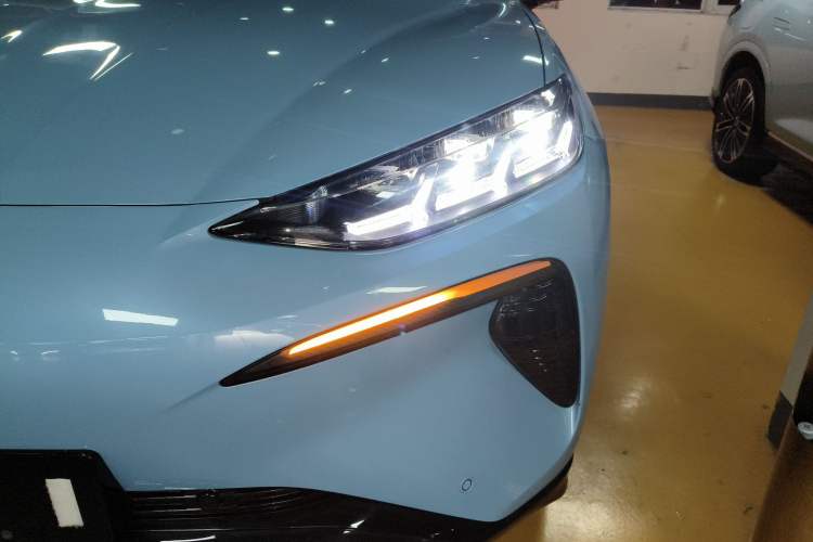 Used Denza N7 2024 630 All-Wheel Drive Intelligent Driving Ultra Version Left Front Headlight