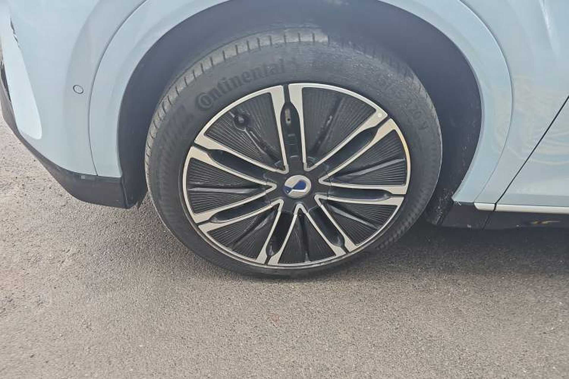Used Denza N7 2024 630 All-Wheel Drive Intelligent Driving Ultra Version Left Front Wheel Hub