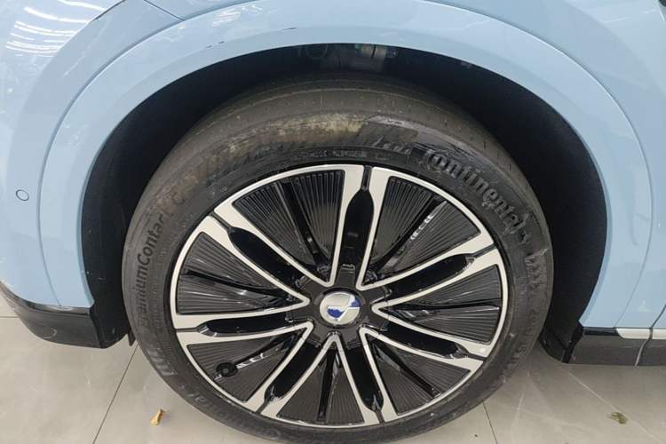 Used Denza N7 2024 630 All-Wheel Drive Intelligent Driving Max Edition Left Front Wheel Hub
