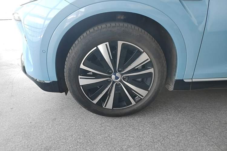 Used Denza N7 2024 550 Intelligent Driving Pro Edition Left Front Wheel Hub