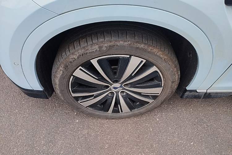 Used Denza N7 2024 702 Smart Drive Pro Edition Left Front Wheel Hub