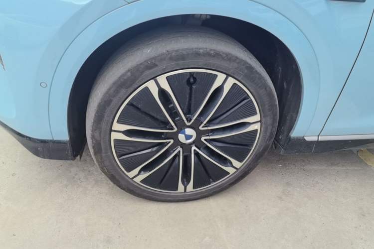 Used Denza N7 2024 630 All-Wheel Drive Intelligent Driving Max Edition Left Front Wheel Hub