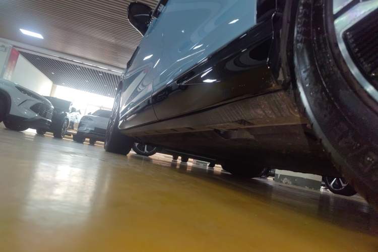 Used Denza N7 2024 630 All-Wheel Drive Intelligent Driving Ultra Version Left Side Sill