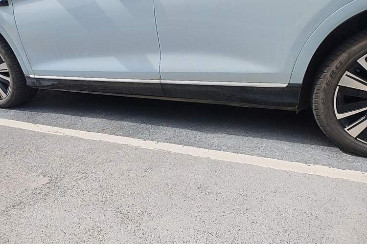 Used Denza N7 2024 702 Smart Drive Pro Edition Left Side Sill