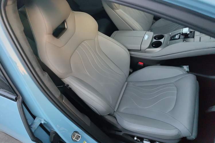 Used Denza N7 2024 630 All-Wheel Drive Intelligent Driving Ultra Version Right Front Seat