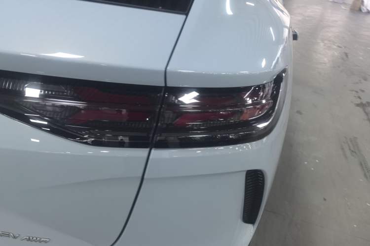 Used Denza N7 2024 630 All-Wheel Drive Intelligent Driving Max Edition Right Rear Taillight
