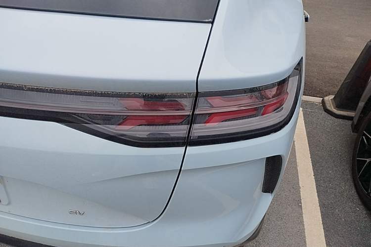 Used Denza N7 2024 702 Smart Drive Pro Edition Right Rear Taillight