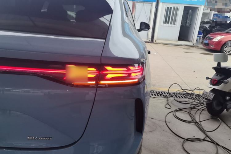 Used Denza N7 2024 630 All-Wheel Drive Intelligent Driving Max Edition Right Rear Taillight