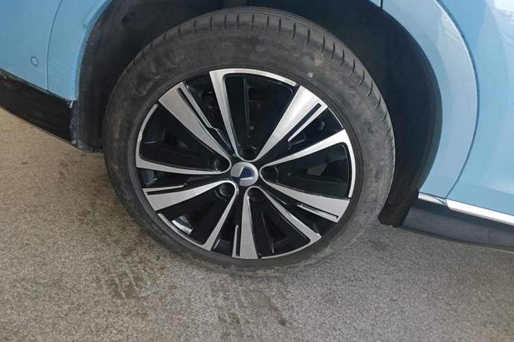 Used Denza N7 2024 550 Intelligent Driving Pro Edition Right Rear Wheel Hub