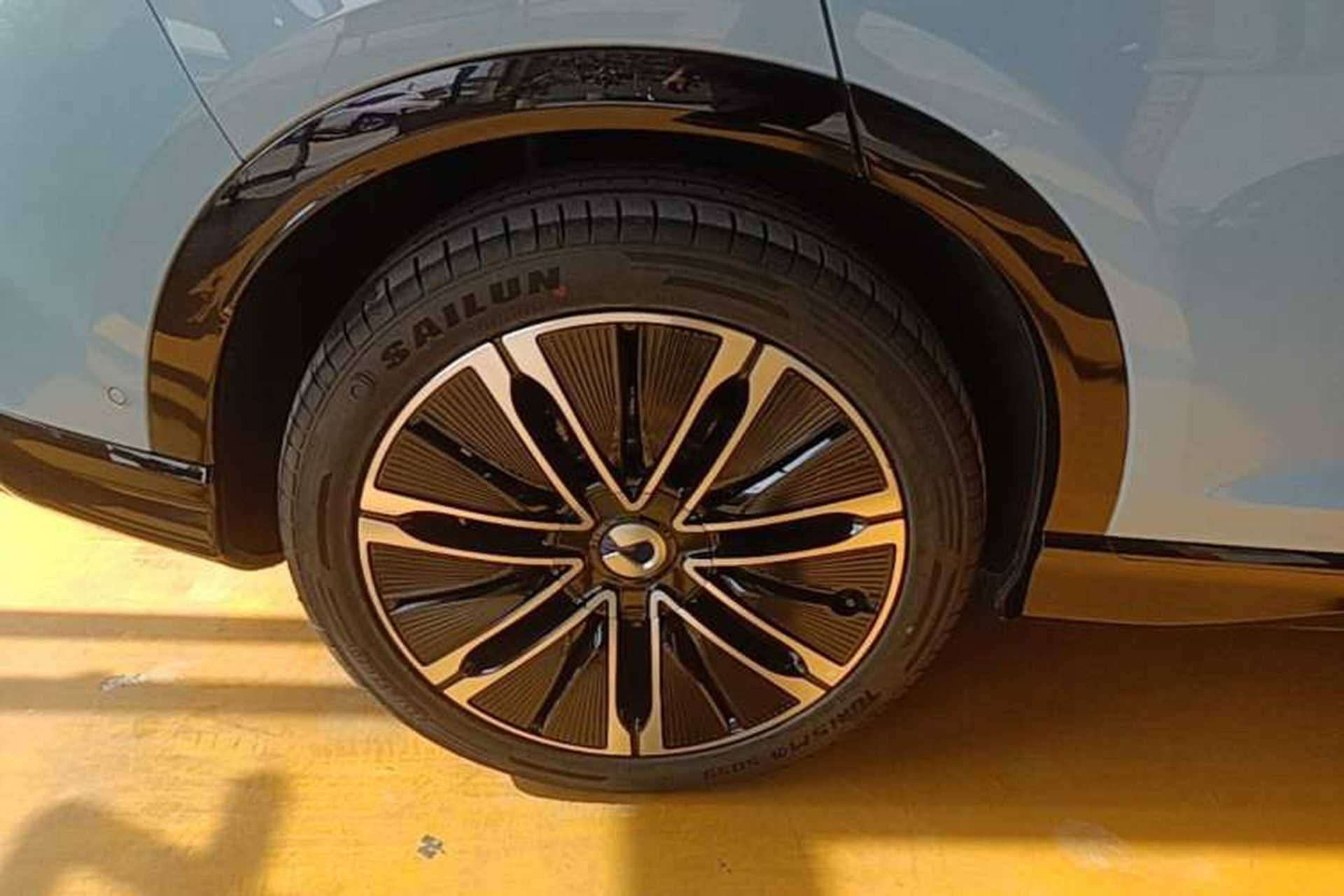 Used Denza N7 2024 630 All-Wheel Drive Intelligent Driving Max Edition Right Rear Wheel Hub