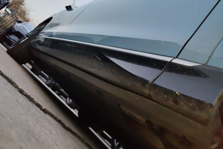 Used Denza N7 2024 630 All-Wheel Drive Intelligent Driving Ultra Version Right Side Sill
