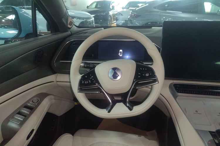 Used Denza N7 2024 630 All-Wheel Drive Intelligent Driving Ultra Version Steering Wheel