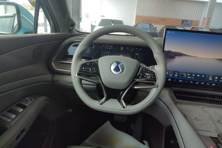 Used Denza N7 2024 630 All-Wheel Drive Intelligent Driving Max Edition Steering Wheel