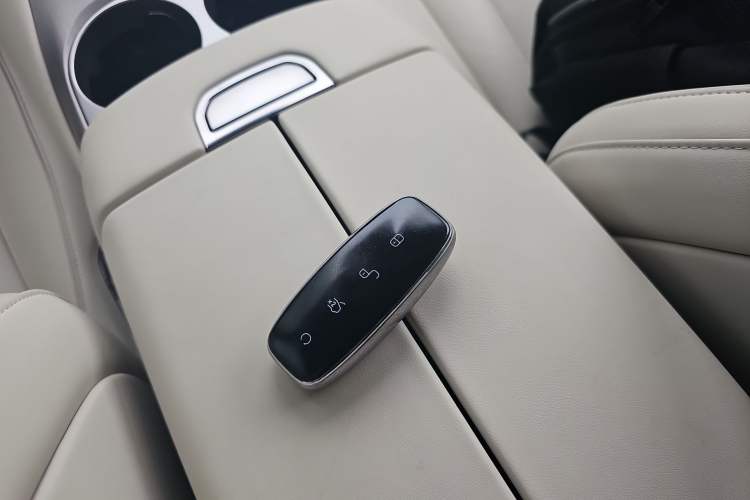 Used Denza N7 2024 630 All-Wheel Drive Intelligent Driving Ultra Version Vehicle Key