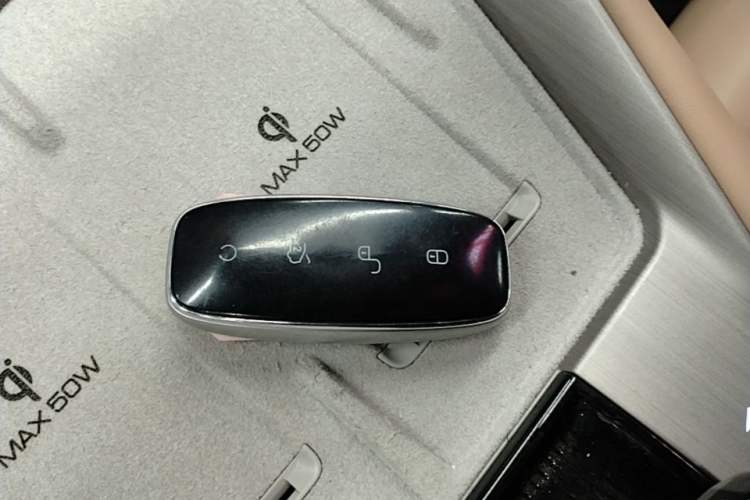 Used Denza N7 2024 630 All-Wheel Drive Intelligent Driving Max Edition Vehicle Key