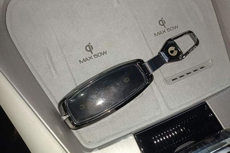 Used Denza N7 2024 630 All-Wheel Drive Intelligent Driving Max Edition Vehicle Key