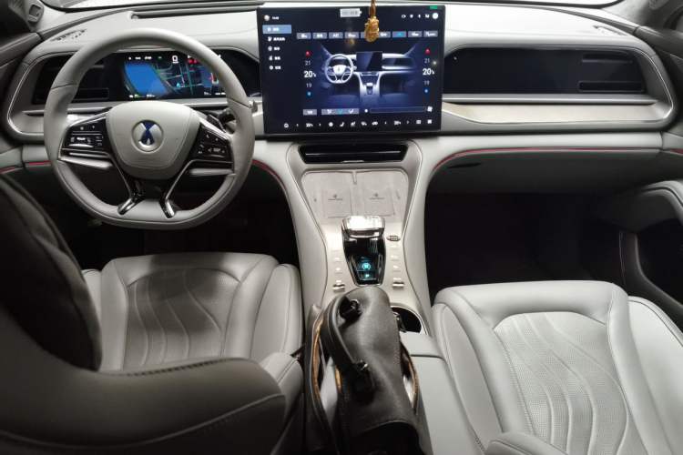Used Denza N7 2024 630 All-Wheel Drive Intelligent Driving Max Edition Center Console