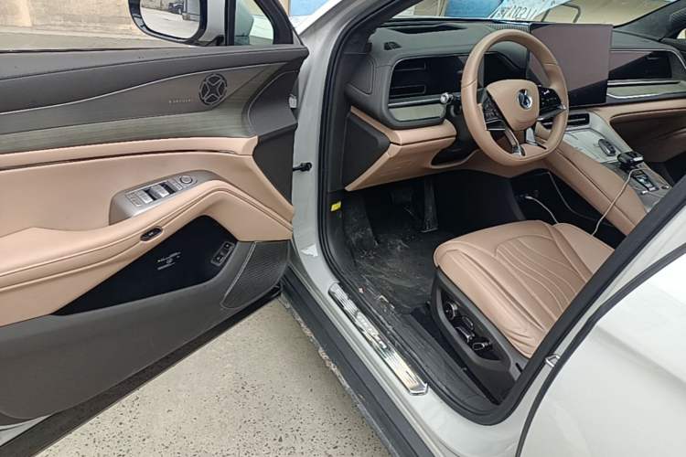Used Denza N7 2024 630 All-Wheel Drive Intelligent Driving Max Edition Driver Seat