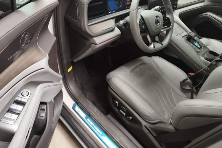 Used Denza N7 2024 630 All-Wheel Drive Intelligent Driving Max Edition Driver Seat
