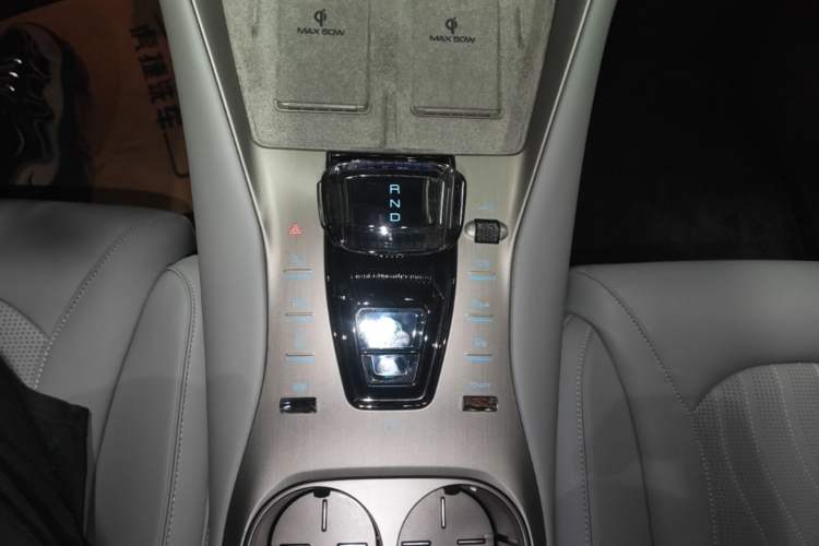 Used Denza N7 2024 630 All-Wheel Drive Intelligent Driving Max Edition Gear Lever