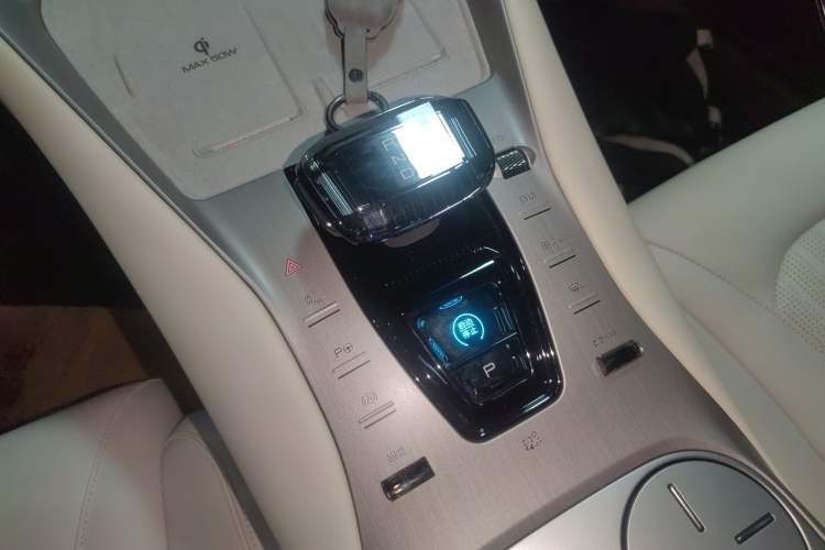Used Denza N7 2024 630 All-Wheel Drive Intelligent Driving Max Edition Gear Lever