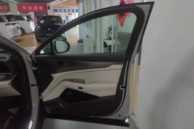 Used Denza N7 2024 630 All-Wheel Drive Intelligent Driving Max Edition Interior 5