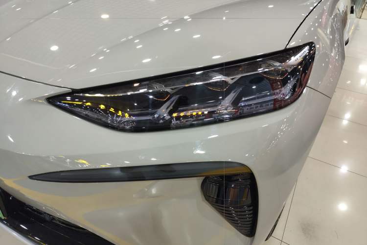 Used Denza N7 2024 630 All-Wheel Drive Intelligent Driving Max Edition Left Front Headlight