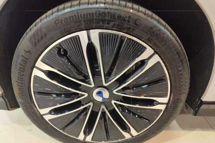Used Denza N7 2024 630 All-Wheel Drive Intelligent Driving Max Edition Left Front Wheel Hub