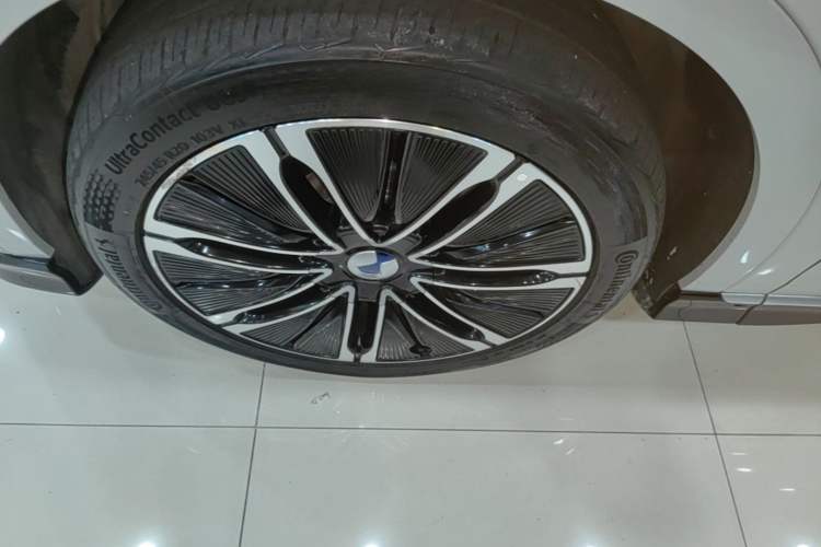 Used Denza N7 2024 630 All-Wheel Drive Intelligent Driving Max Edition Left Front Wheel Hub